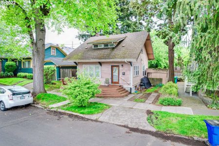 Photo of 2621 Ne Everett St, Portland, OR 97232 | SOLD